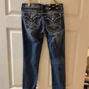 MissMe women’s size 28 w/31.5” inseam skinny jeans.